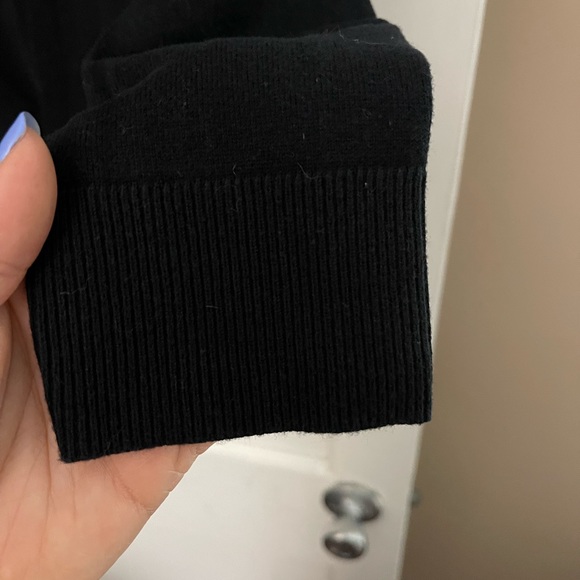 Croft & Barrow Crew Neck Cardigan in Black - Picture 5 of 6